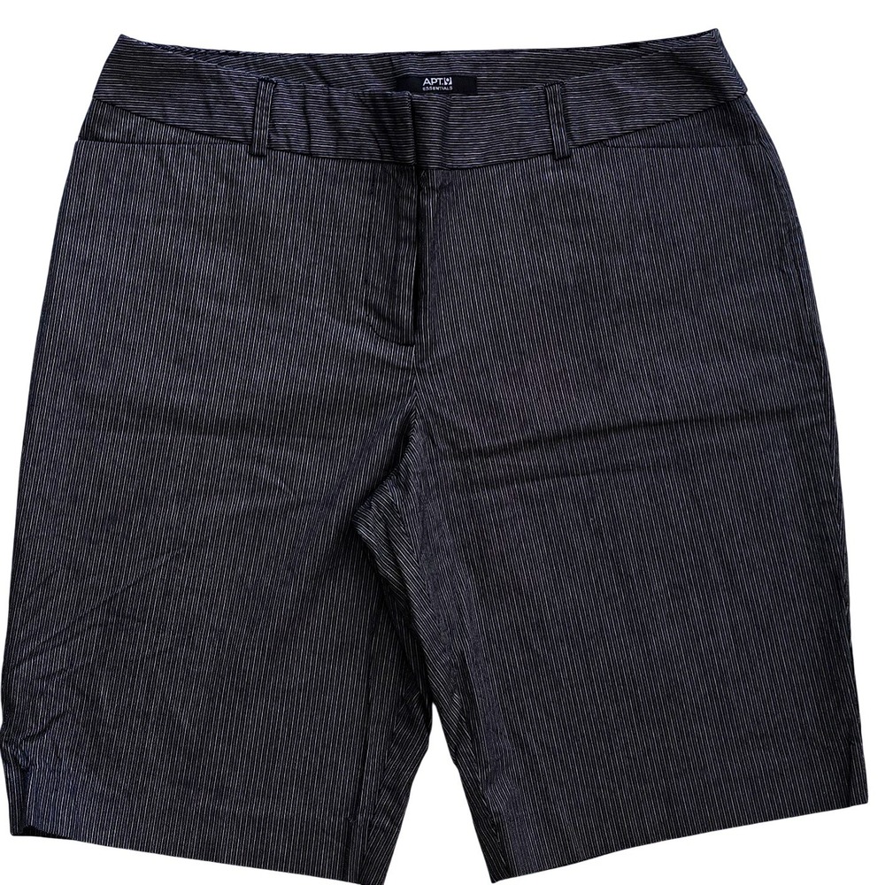 Apt 9 Women's Size 10 Pinstripe Bermuda Shorts Black Gray Office‎ Casual
